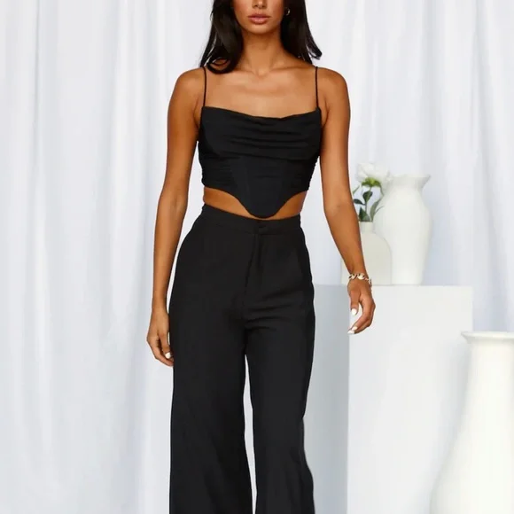 Hello Molly | My Scene Crop - Picture 7 of 8